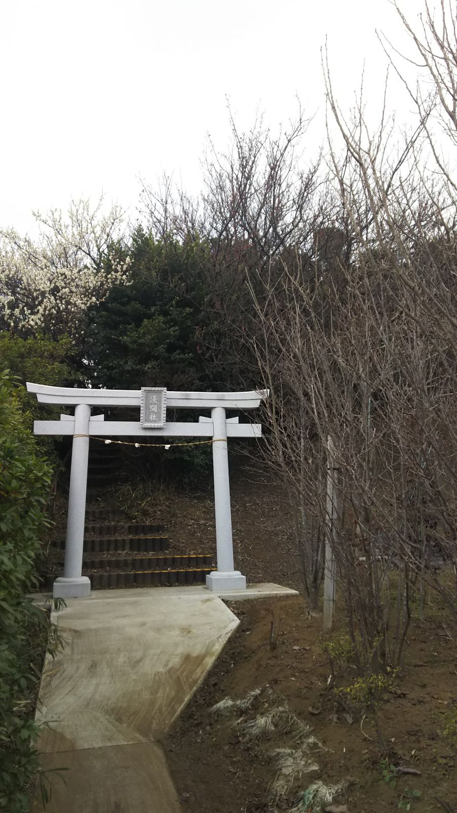 池辺富士塚入口