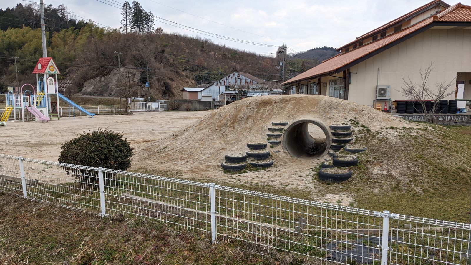 直近にあるこちらの幼稚園古墳の方が好み！