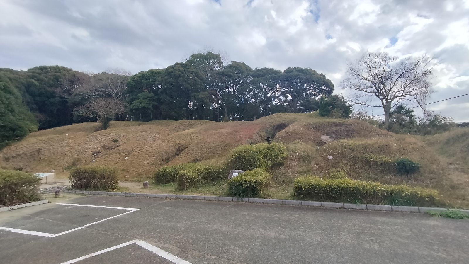 遺跡群遠景